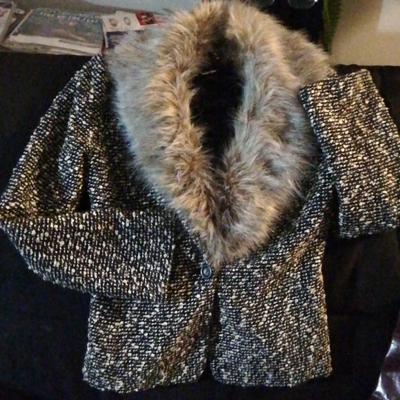 Jacket - Picture 4 of 4